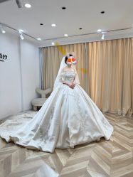 -予白婚纱礼服馆