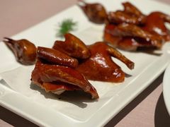 脆皮乳鸽-新荣记(BFC外滩金融中心店)