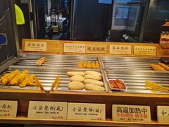 面包甜点陈列柜-和府捞面(西溪印象城店)
