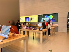 -Apple零售店(华贸购物中心店)