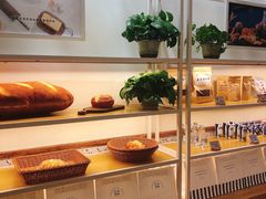 面包甜点陈列柜-前进麦味·天然烘焙(凯德1818店)