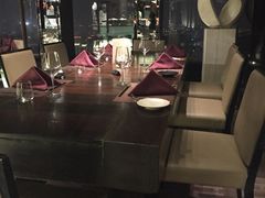 唐拉雅秀思创-唐拉雅秀酒店-西锦汇空中BBQ·思创餐厅