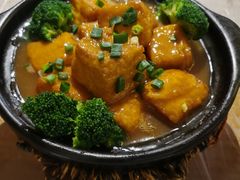 自制鲍汁豆腐煲-李记潮汕砂锅粥(营福路店)