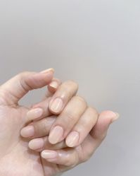 -花岐款式专研健康美甲沙龙