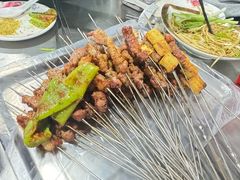 -小山羊功夫串·泰安烧烤·海鲜小炒老地摊店