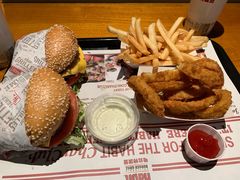 -The Habit Burger Grill 哈比特汉堡(复兴soho店)