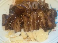 -老鼎万春卤菜(五代传承创始老店)