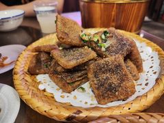 -富正毅三下锅·湘西韵味(天门山索道店)