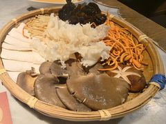 -尚尚仙·酸汤猪手·猪肚鸡火锅(华联万柳购物中心店)