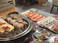 -围炉肉舍•炭烤活鳗•丹东海鲜烤肉(步行街店)