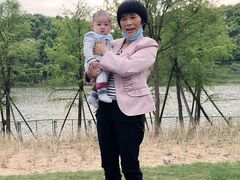 -爱的果实月嫂育婴师(世纪东方店)