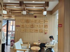 -霸王茶姬(南强街店)