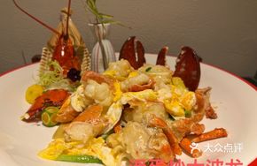 Stir-Fried Lobster with Soft Egg