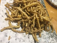 咸蛋黄茶树菇-嘉厨小馆(宜山路店)