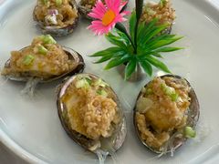 蒜蓉蒸大连鲍鱼-粤盛海鲜平价店(洛溪食街店)