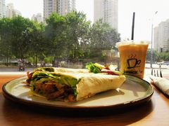 月半鸭手卷-Jamaicablue Coffeeshop(中央广场店)