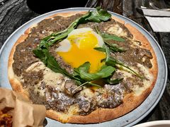 黑松露水牛芝士流心披萨-LES ELITES 英集荟(南京西路店)