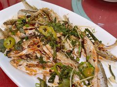 鱼肉酿辣椒拼河鱼仔-荣兴河鲜楼