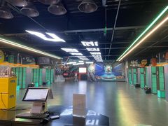 -极限PLAY运动娱乐新世界·团建派对潮玩休闲馆·室内蹦极高空游乐园
