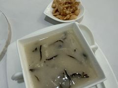 浓汤花胶鸡丝羹-明阁 Ming Court(广州朗豪酒店)