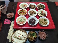 -蓝田九大碗民俗食府(蓝田店)