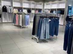 -H&M(鹏欣水游城店)