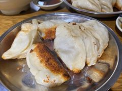 -黄阿姨锅贴大王(万航渡路店)