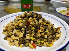 -新一家农家菜(华景新城店)