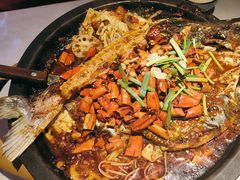 -鸣记脆皮烤鱼·海鲜烤鱼(三八广场店)