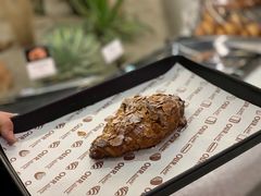 树莓杏仁羊角-OUR Bakery(SKP-S店)