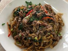 湿炒牛肉粿条-华威达牛庄(黄埔大道西店)