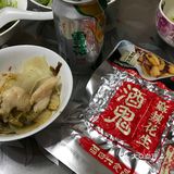 晚上在配着花生啤酒！太幸福了！