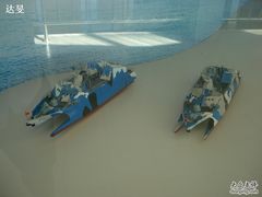 兵器馆二楼登陆艇模型-海军上海博览馆