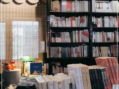 -荒岛书店(黄县路店)