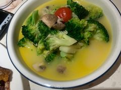 口蘑西兰花-青叶202都市餐厅(迪诺水镇店)