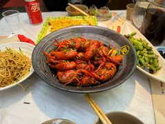 -肥肥虾庄·金牌油焖大虾(沙湖店)