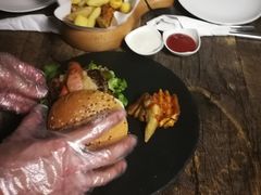 -HIGH FIVE哈福手工汉堡(桂林路店)