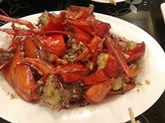 -J Daeng Seafood