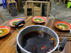 -咏勝锑锅麻辣烫(净居寺路总店)