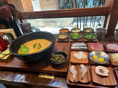 -银米·云南传统过桥米线(双廊黑金冠店)