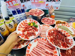 -哈哈碳都·牛肋条无限自助烤肉(台江万达店)