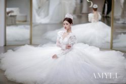 -艾米丽婚纱礼服
