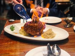 火焰猪蹄-1886德国汽车餐厅(外滩十六铺码头店)