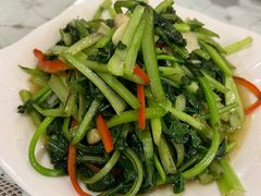 清炒油麦菜-亲布拉柯美食餐厅