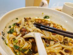 -龙记桂林米粉(财满街店)