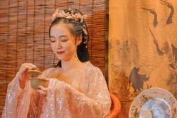 -汉仪华裳汉服馆(打浦桥店)