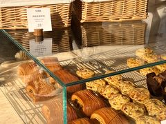 -VERIE BAKEHOUSE