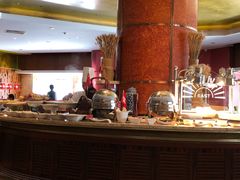 餐具摆设-北京港澳中心瑞士酒店·瑞士咖啡厅·自助餐