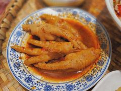 -爆炸头阿姨小四川正宗川味小吃(无任何分店)