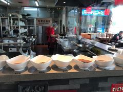 自助调料区-亿诣蝎府炸酱面羊蝎子火锅(酷车小镇店)